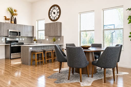 Open concept kitchen and dining area at Silver Ridge Apartments, Meridian, Idaho