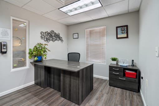 the preserve at ballantyne commons cyber office desk