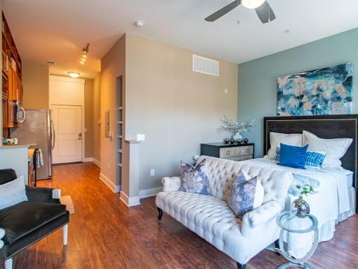 Studio Apartment at St. Marys Square Apartments, Raleigh, NC