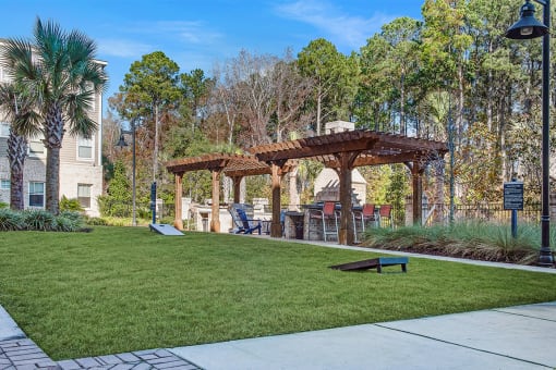Resident Outdoor Entertainment Area at Central Island Square, South Carolina