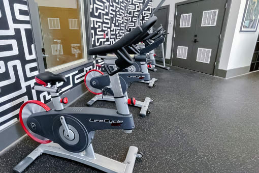 Spin room at Two Addison Place Apartments , Georgia, 31322
