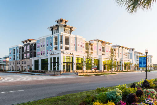 Building Exterior at Central Island Square, Daniel Island, SC