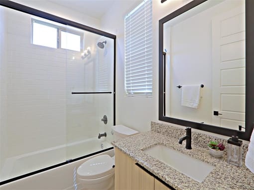Bathroom With Bathtub at Scottsdale Hayden Townhomes, Scottsdale, AZ, 85257