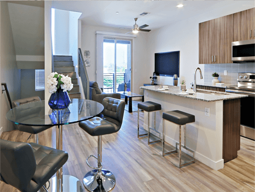 Fully Equipped Eat-In Kitchen at Scottsdale Hayden Townhomes, Arizona
