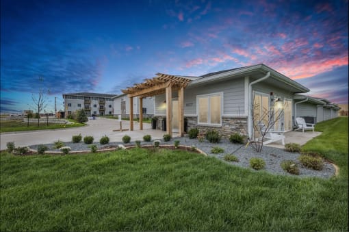 White Oak Apartments