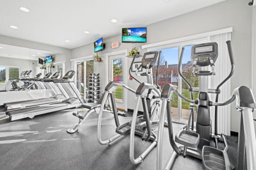 onsite fitness center at White Oak Apartments