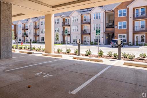 Shaded Parking at Kessler, Fort Worth