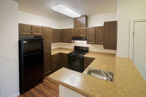 Arbor Creek Family  apartment kitchen