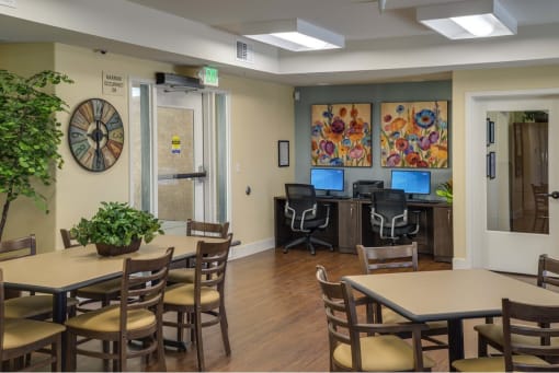 Arbor Creek Senior resident computers