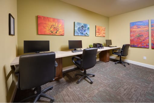 Avenida Crossing business center
