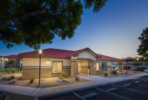 Avenida Crossing clubhouse exterior