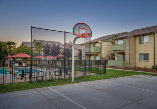 Brookside Crossing basketball court