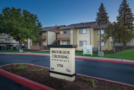 Brookside Crossing sign