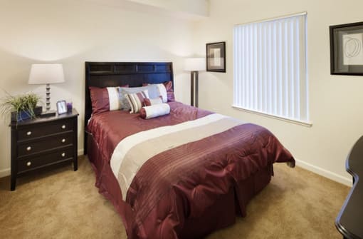 Forestwood at Folsom apartment bedroom