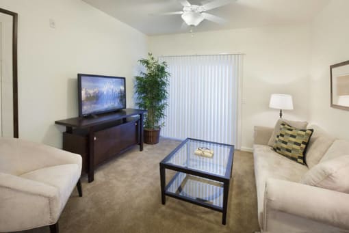 Forestwood at Folsom apartment living room