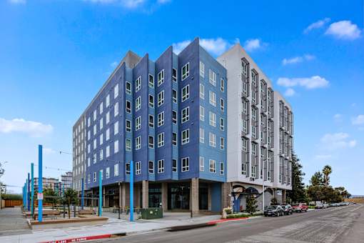 Front Exterior View at Mainline North Apartments - Santa Clara, CA, Santa Clara, CA 95054
