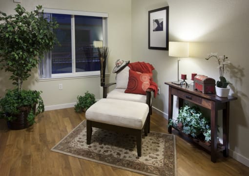 Parkside At Sycamore apartment living room