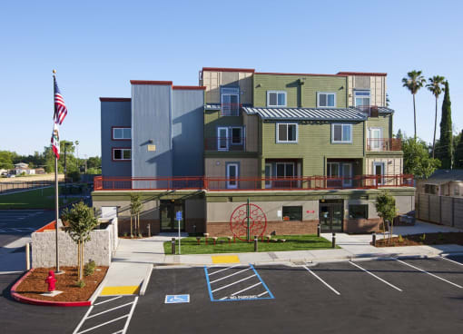 Parkside At Sycamore office exterior