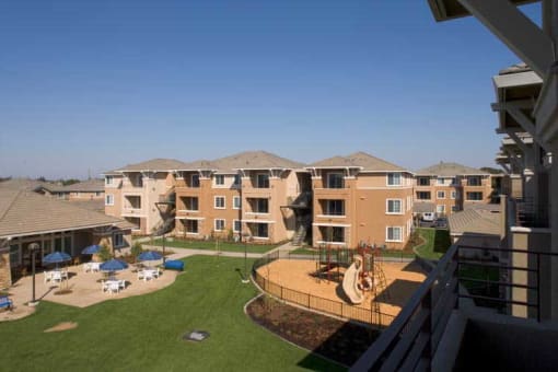 Silverado Creek Courtyard