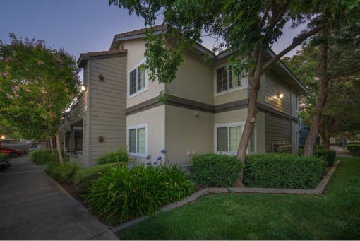 Terracina at Laguna Creek apartment exterior