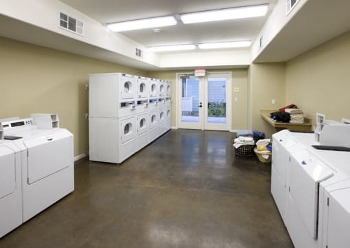 Terracina Santa Rosa laundry room