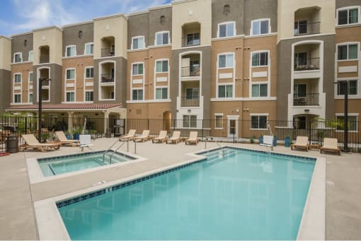 Vintage at Aliso pool and spa