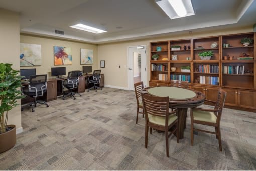 Vintage at Aliso resident library and computers
