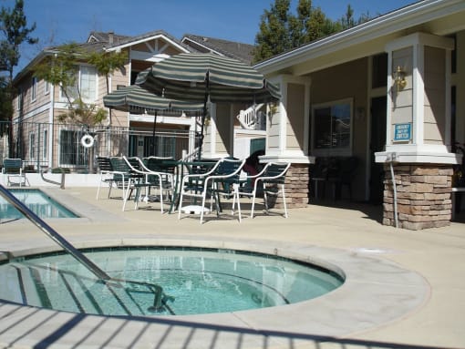 Vintage Grove hot tub