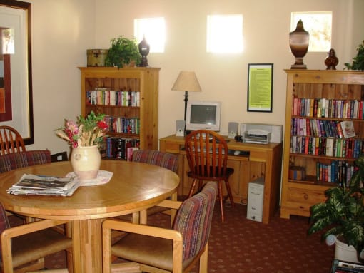 Vintage Grove resident library