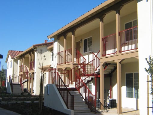 Vintage at Laguna phase one building exterior