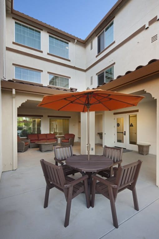 Vintage at Laguna phase two outdoor seating