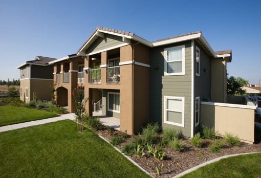 Vintage at Natomas Field building exterior