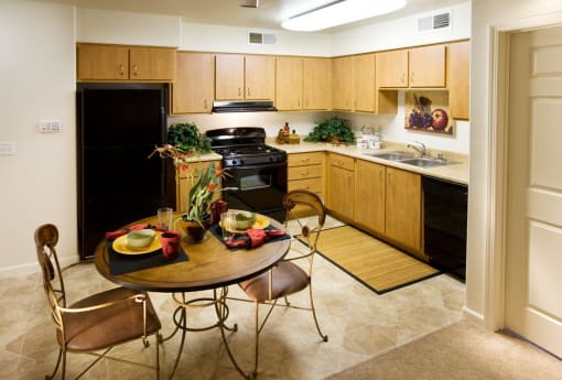 Vintage at Natomas Field model 2 kitchen
