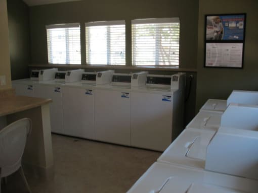 Vintage Oaks laundry room