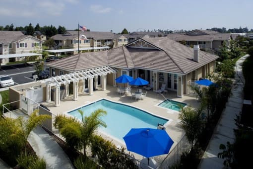 Vintage Pointe II  pool