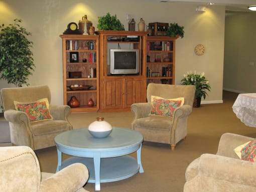 Vintage Zinfandel clubhouse