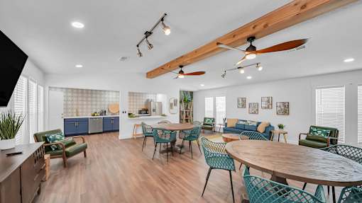 Clubhouse With Dining at The Stella Apartments, Memphis, TN