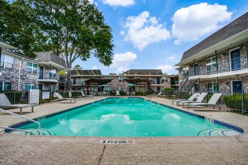 Pool at Tara Oaks in Houston, TX