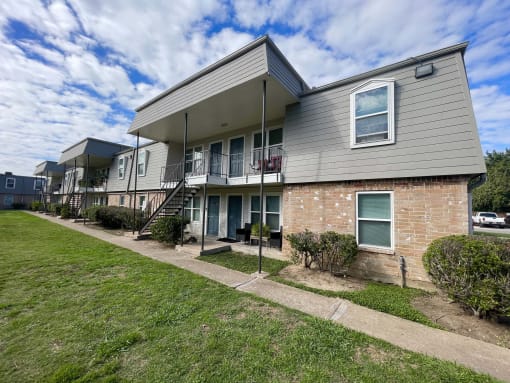 our apartments are located in a convenient location at Cambridge Village Apartments, Houston, TX ? 