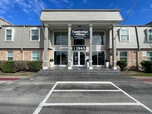 the building where the hotel is located at Cambridge Village Apartments, Houston, 77045 ? 