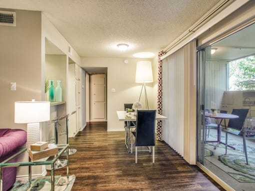 Dining Area at Newport Apartments, Texas