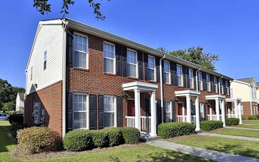 Spacious 2 and 3 bedroom townhomes at Ashley Midtown in savannah, Georgia