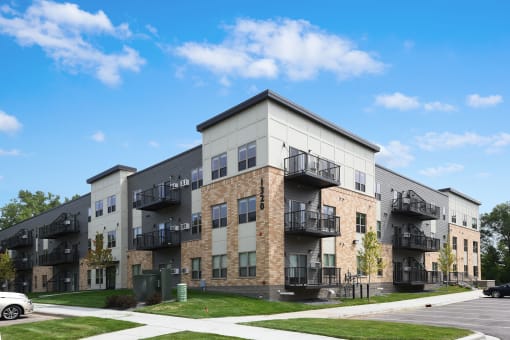 Glen Pond Addition | Exterior Eagan MN