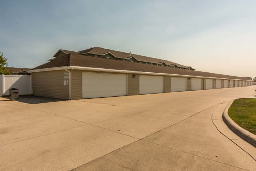 Autumn Ridge Apartments | Garages