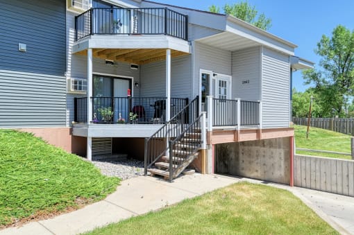 Carriage House Apartments | Grand Forks, ND