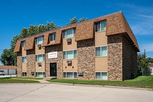 A building with the name Arbor II on it. Bismarck, ND Arbor 404 Apartments
