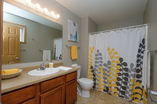 Bluestem Homes  | Bathroom