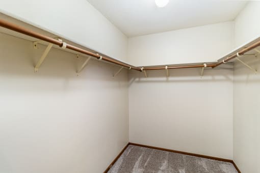 our spacious closets in the living room and bedroom of a manufactured home. Hutchinson, MN Twin Oaks