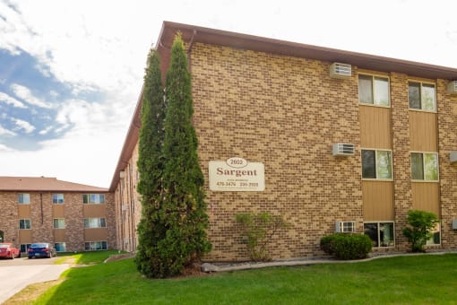 Sargent Apartments | Fargo, ND