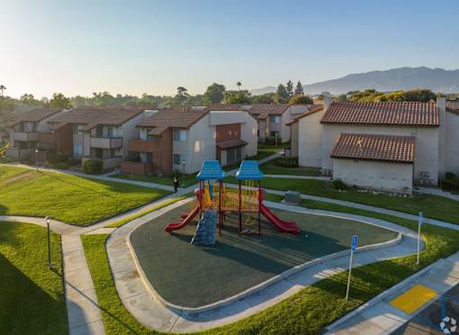 Open Play Area at The Oaks Apartments, Upland, CA, 91786